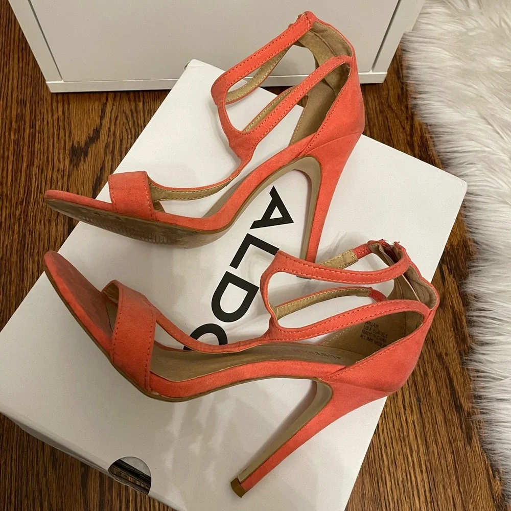 Heels - Picture 2 of 4